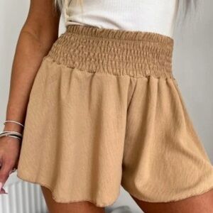 Women's TCEC Bagged Tan Shorts